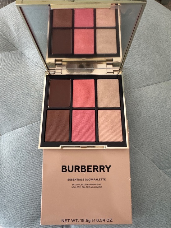 Burberry Other - Burberry Essentials Glow Palette 02 Medium to Dark Lightly Swatched w/ Box